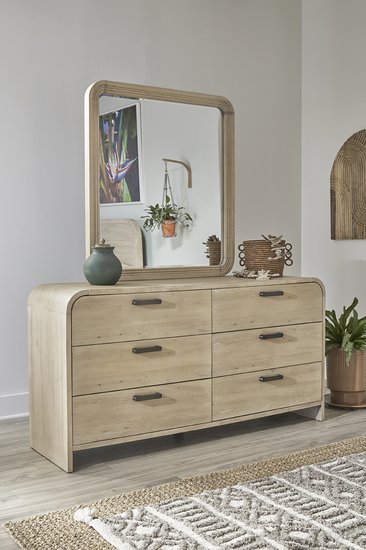 PALMETTO HOME - MELIA DRAWER DRESSER