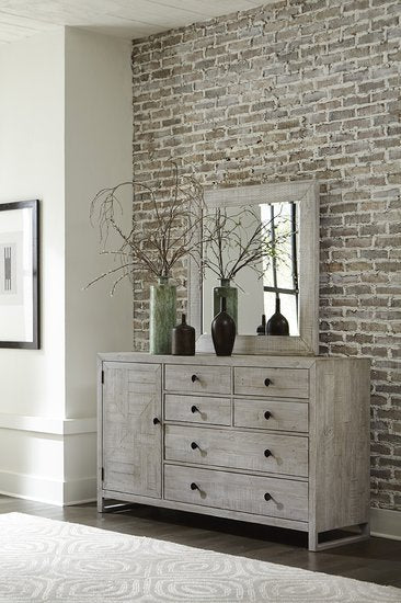 PALMETTO HOME - STUDIO 20 DRAWER DRESSER