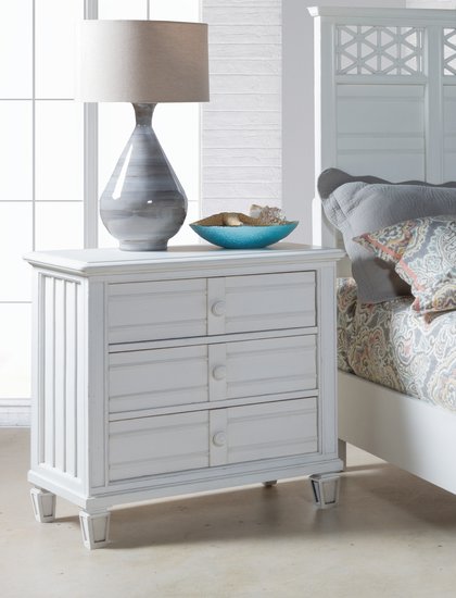PALMETTO HOME - CANE BAY 3 DRAWER NIGHTSTAND WITH USB