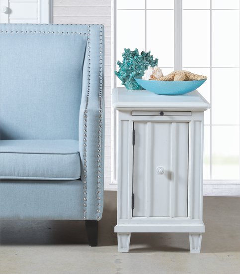 PALMETTO HOME - CANE BAY CHAIRSIDE TABLE
