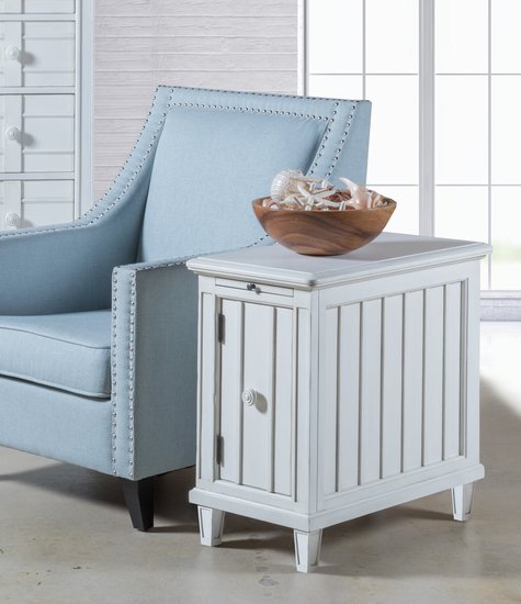 PALMETTO HOME - CANE BAY CHAIRSIDE TABLE