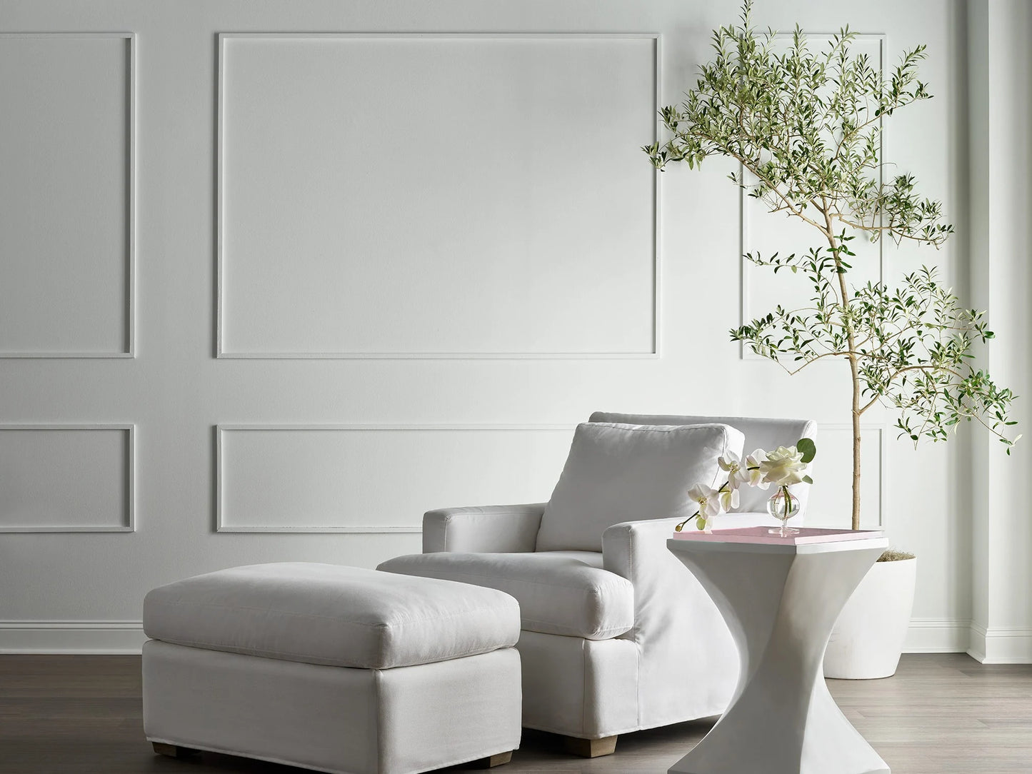 UNIVERSAL - LOVE. JOY. BLISS.-MIRANDA KERR HOME MALIBU SLIPCOVER CHAIR