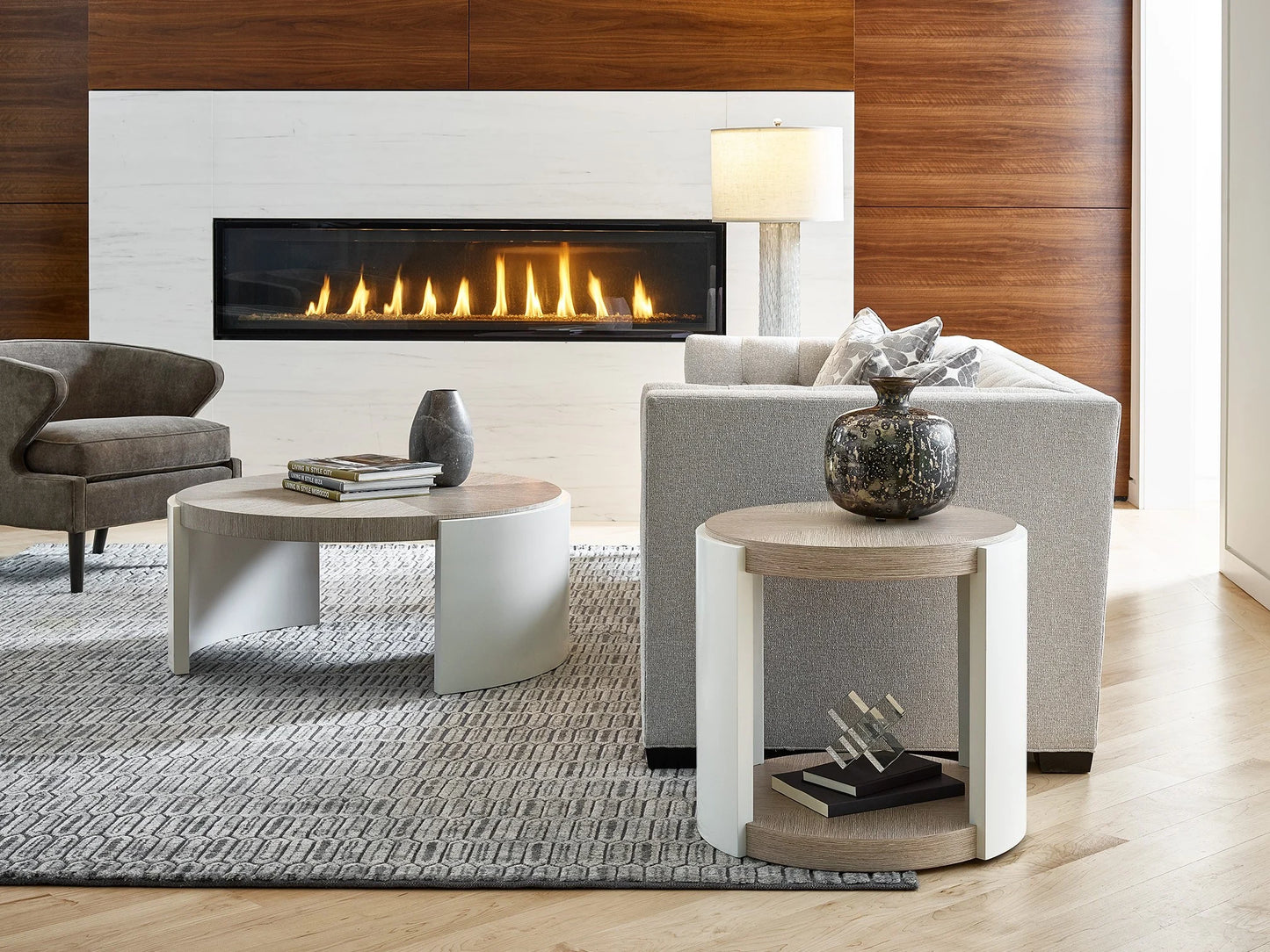 UNIVERSAL - MODERN ROUND END TABLE