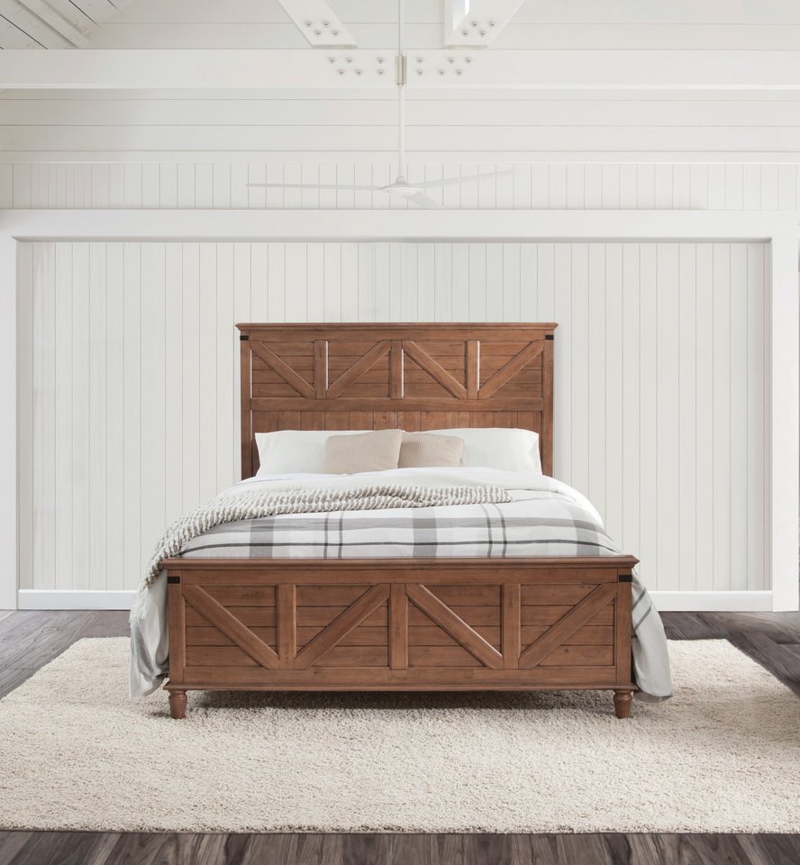 Farmhouse Chic - Rustic King Bed in Bourbon Oak