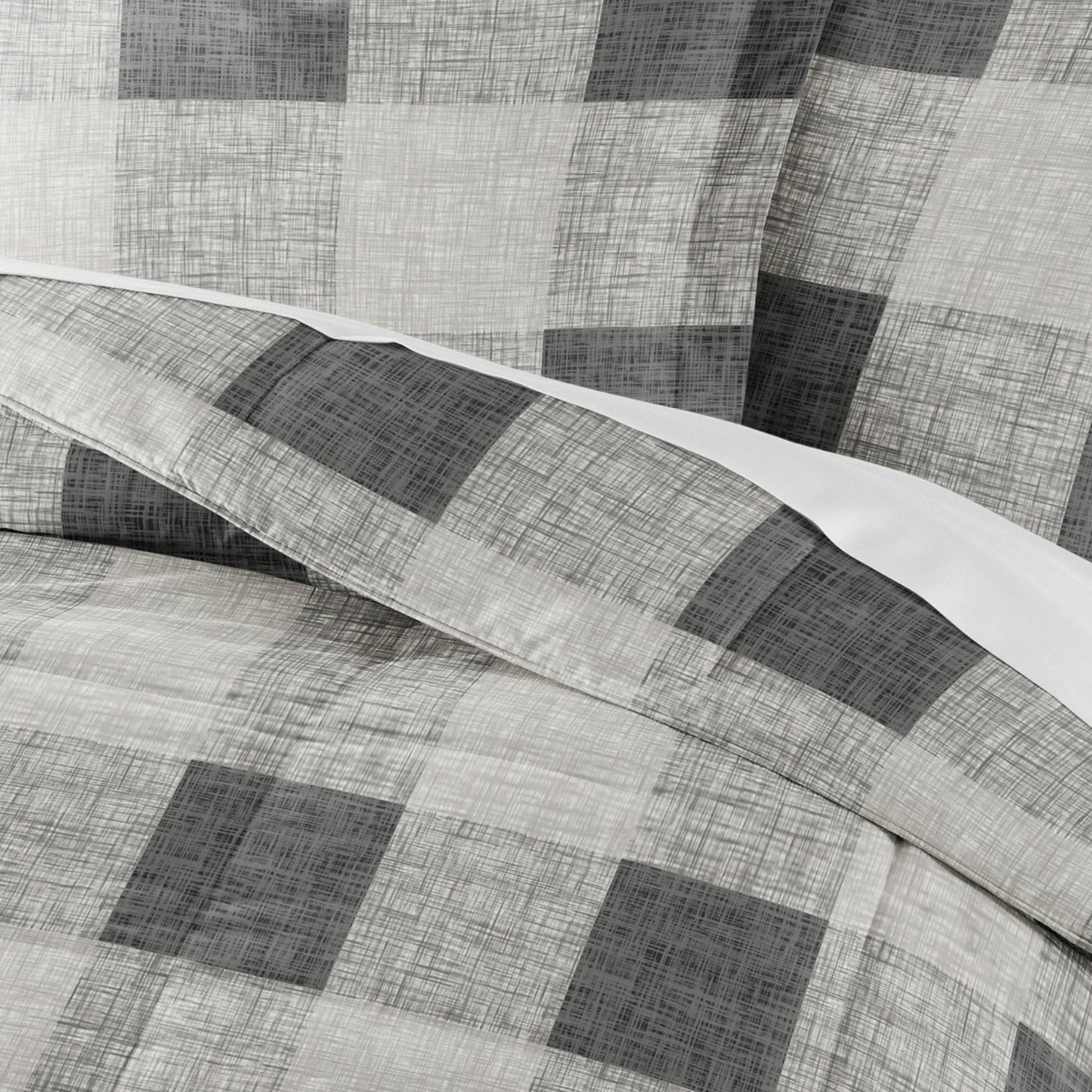 Gingham Patterned Down-Alternative Comforter Set