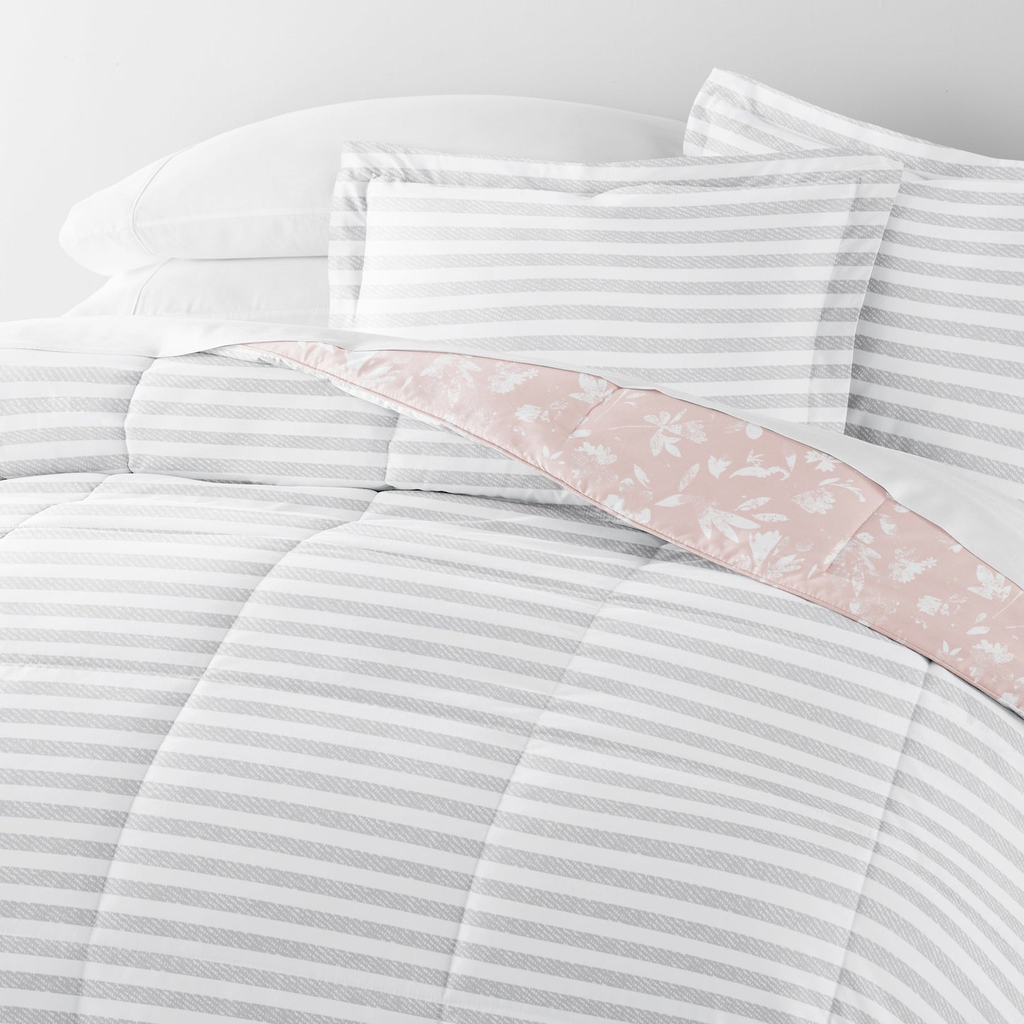 Pressed Flowers Reversible Patterned Down-Alternative Comforter Set