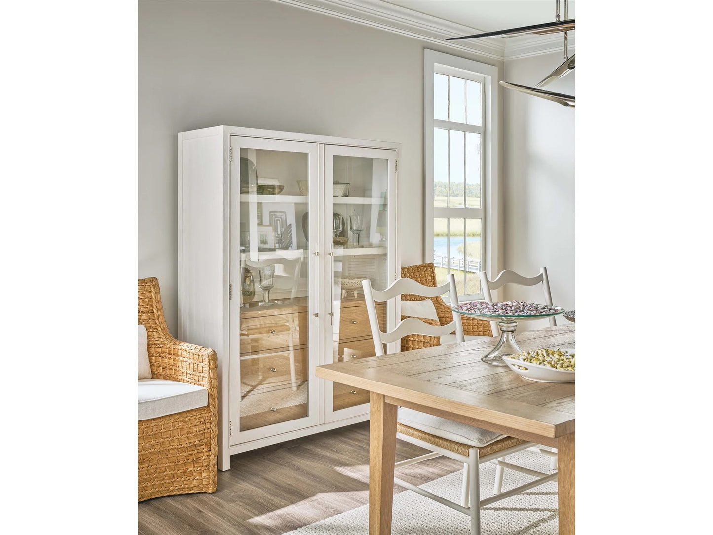 Universal - Weekender Coastal Living Home Seaside Display Cabinet