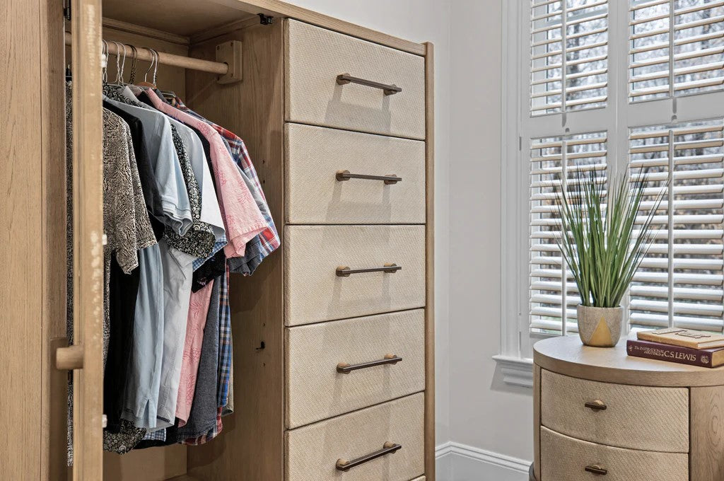 Sea Winds - Rio Vista Woven Mirrored Door Chest