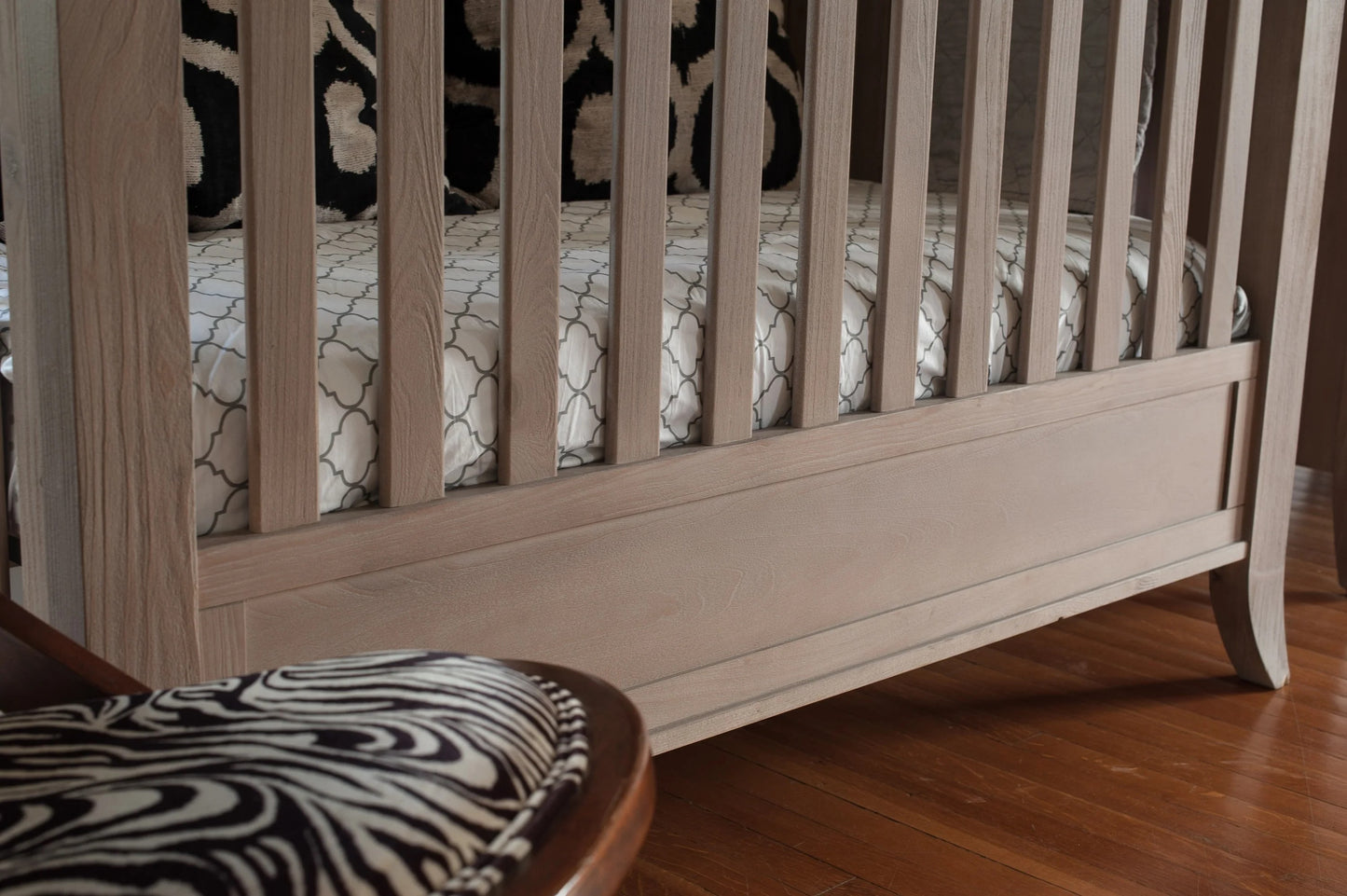Cameo Sleigh 4-in-1 Convertible Crib