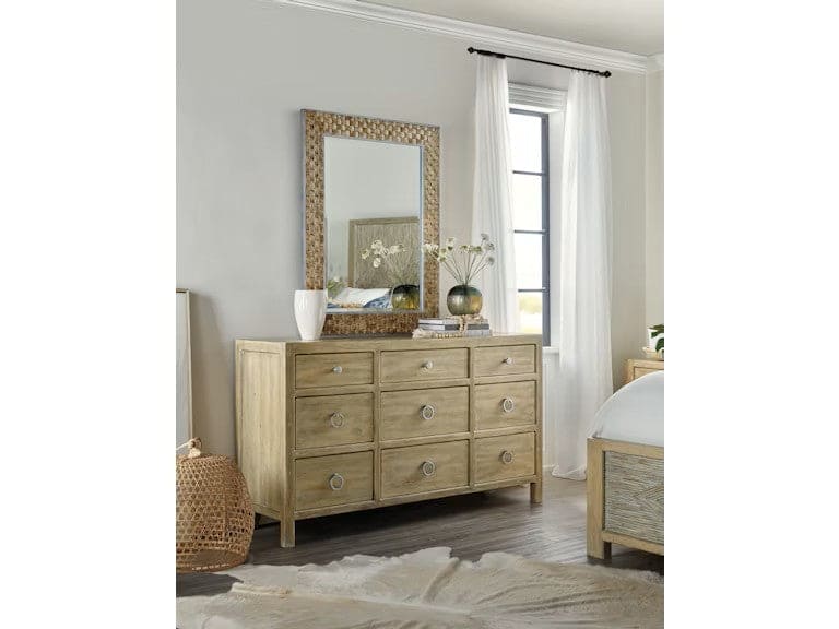 Hooker Furniture - Bedroom Surfrider Nine-Drawer Dresser