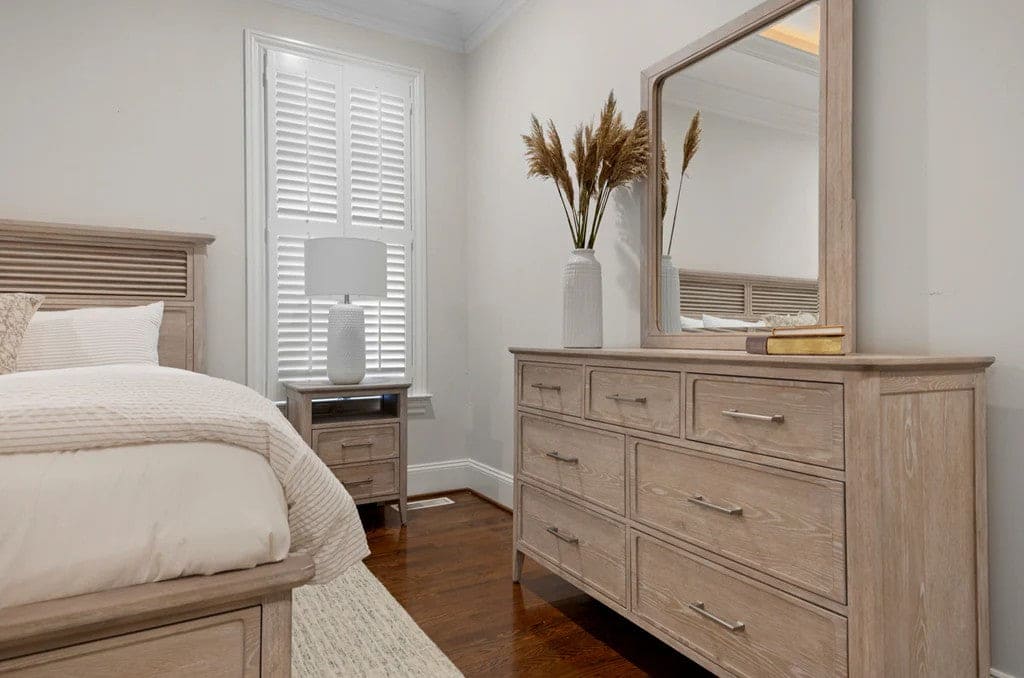Sea Winds - Cape May 7 Drawer Dresser