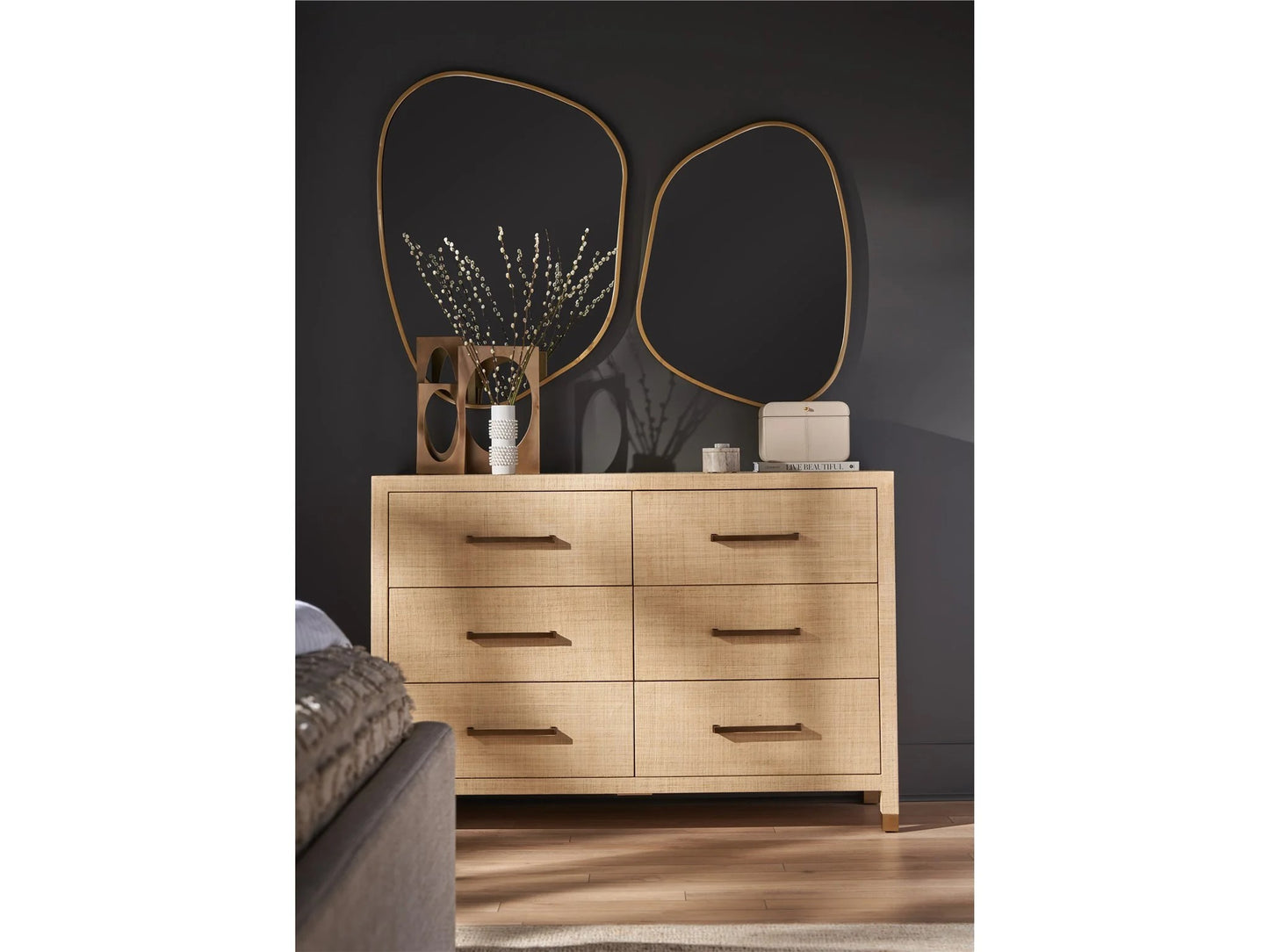 Universal - New Modern-Modern Leah Dresser