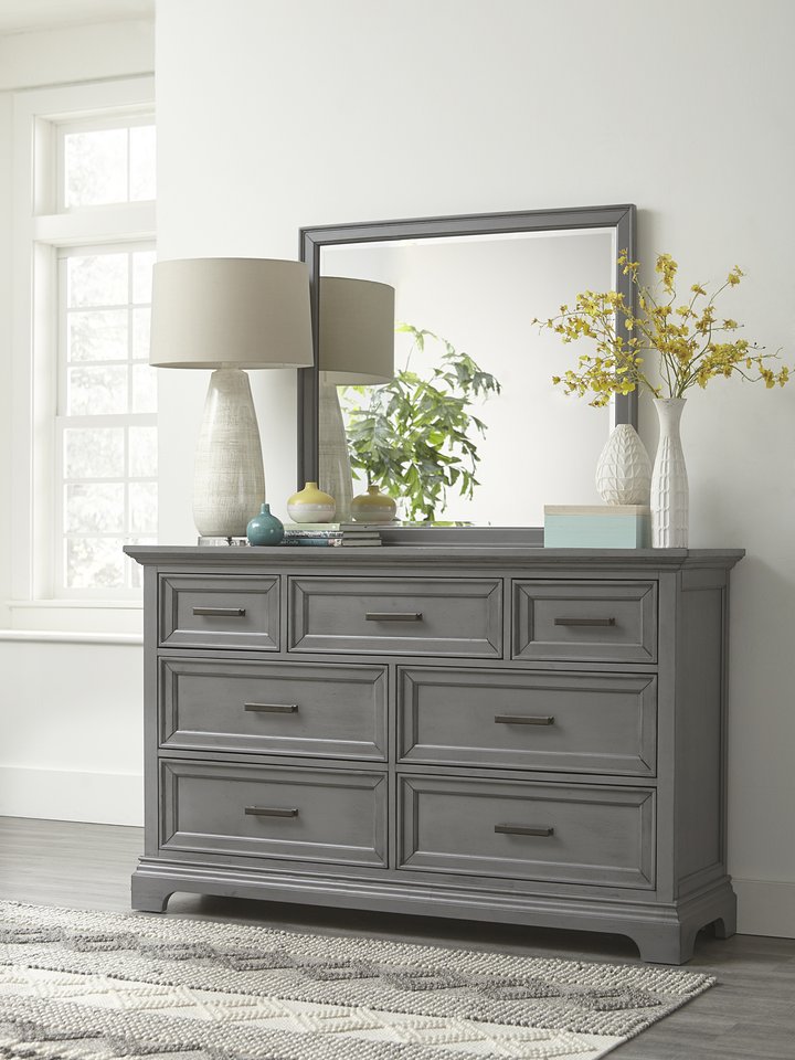Summit - 7 Drawer Dresser & Mirror in Heather Gray
