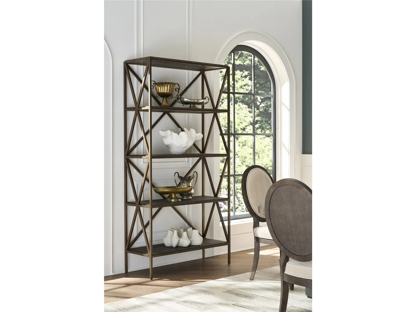 Universal - Montclair Cocoa Etagere