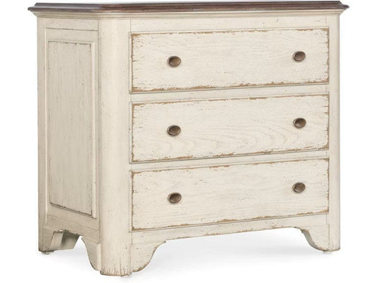 Hooker Furniture - Bedroom Americana Three-Drawer Nightstand