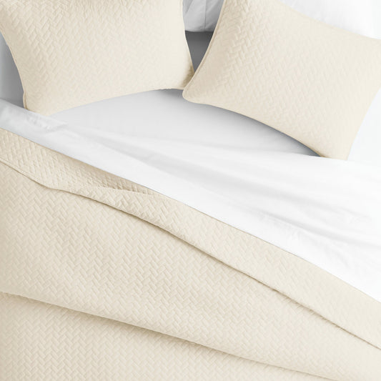 Lightweight Herringbone Stitch Quilted Coverlet Set