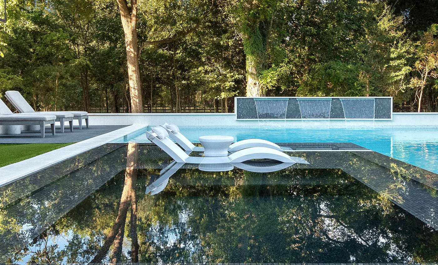 Ledge Lounger - Signature Chaise
