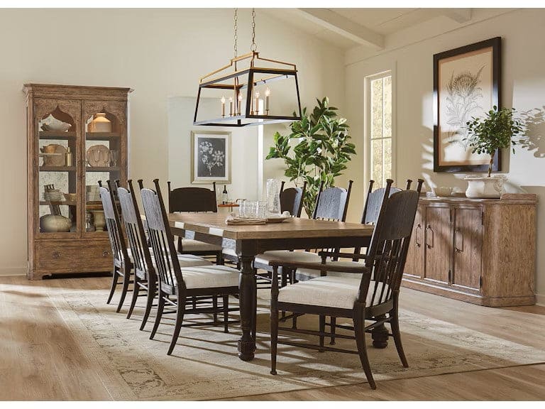 Hooker Furniture - Casual Dining Americana Leg Dining Table w/1-22in leaf