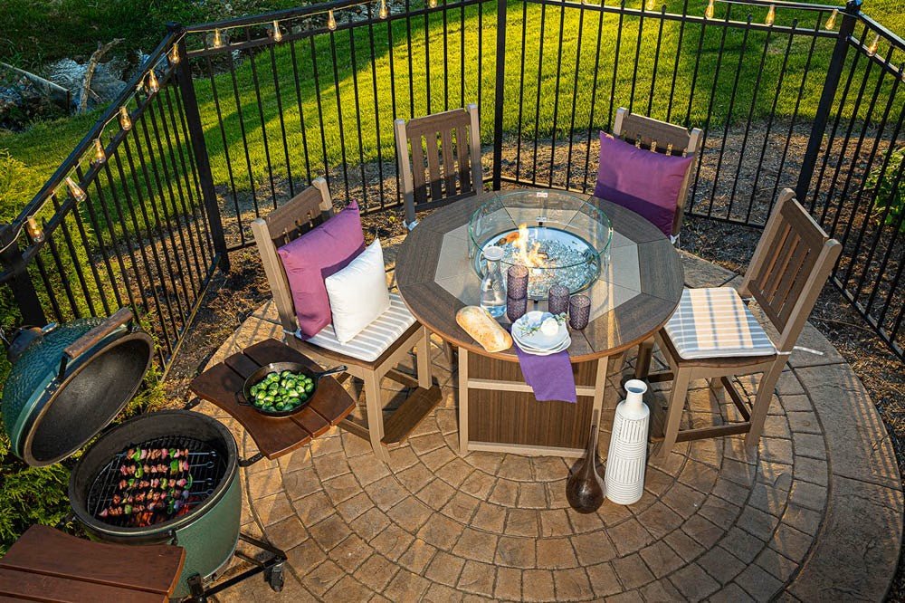 Finch - SummerSide Round Fire Table