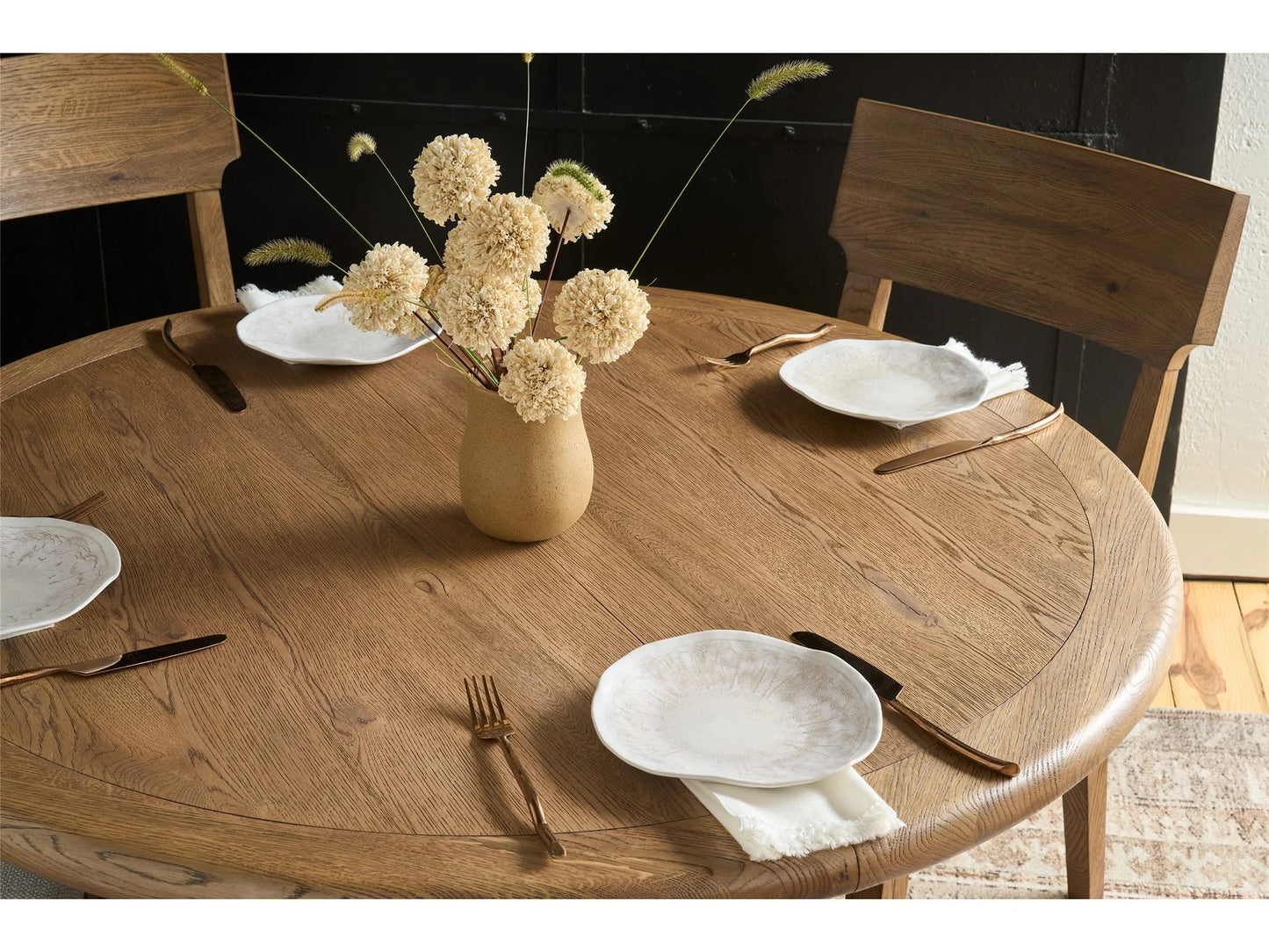Universal - Griffith Park Sienna Round Dining Table