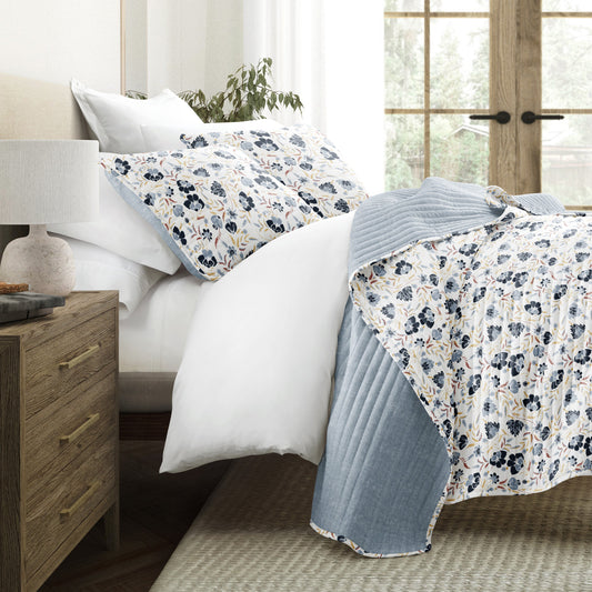 French Jacobean Patterned Quilted Coverlet Set