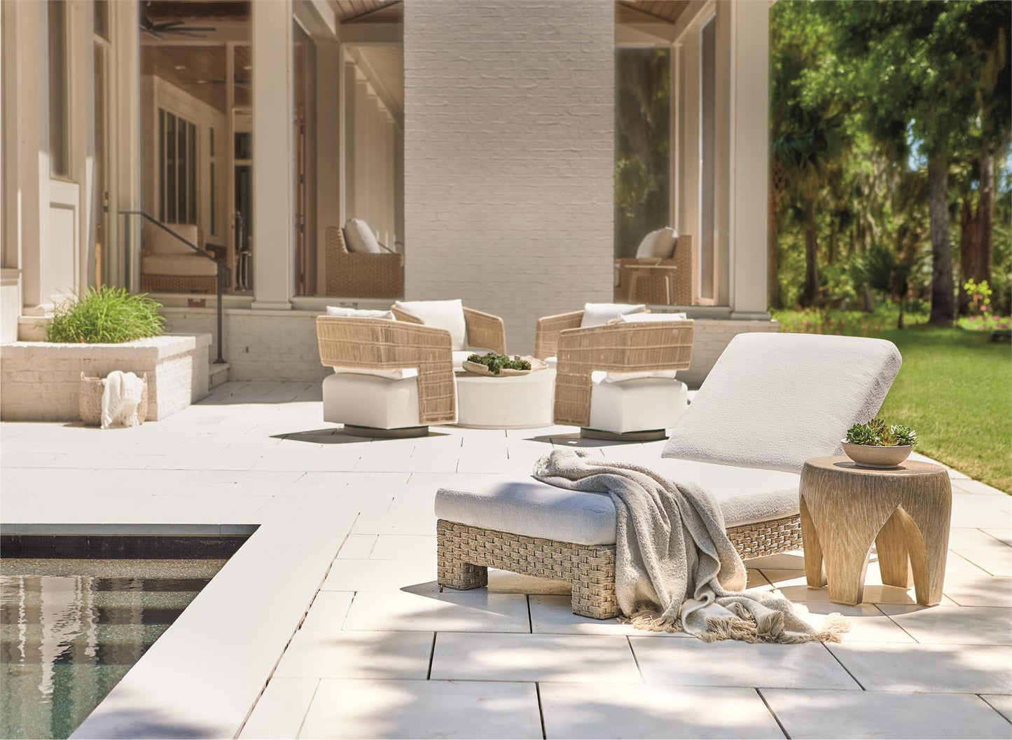 Bernhardt Trieste Outdoor Chaise — O1419