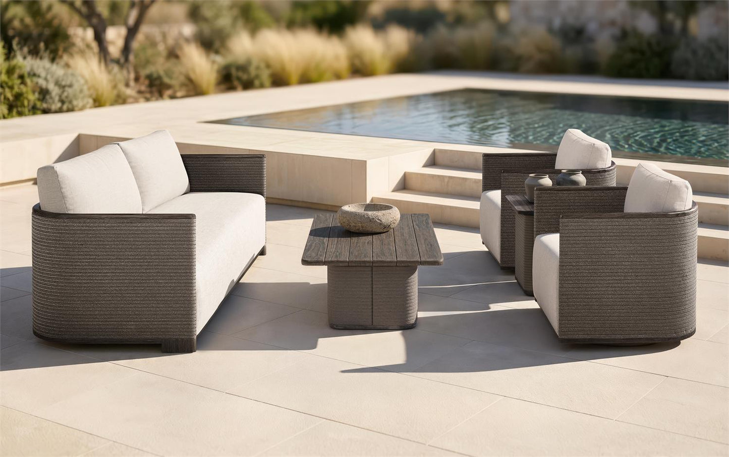 Bernhardt Rialto Outdoor Swivel Chair — O5403S