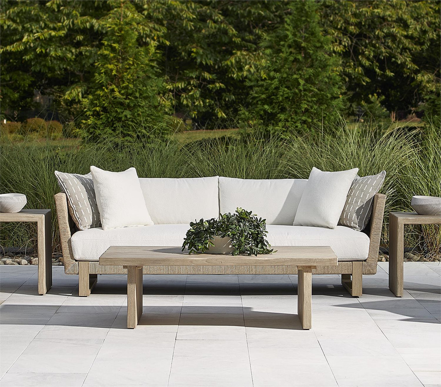 Bernhardt Montego Outdoor Side Table — X06123