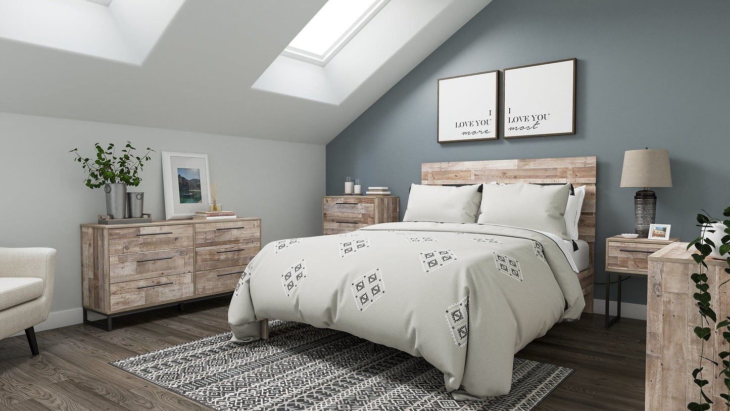 Ashley Express - Neilsville Queen Panel Platform Bed