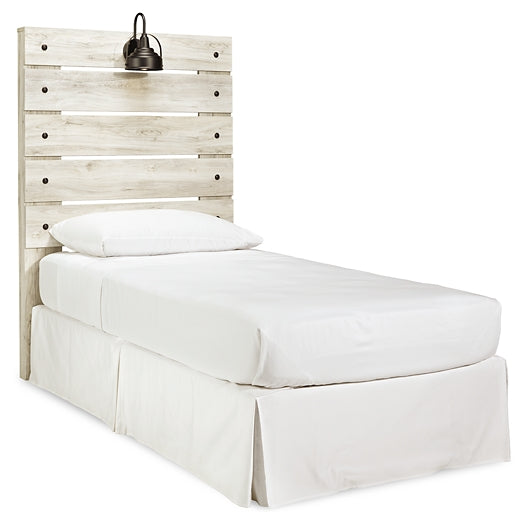 Cambeck Panel Headboard With Mirrored Dresser, Chest And 2 Nightstands