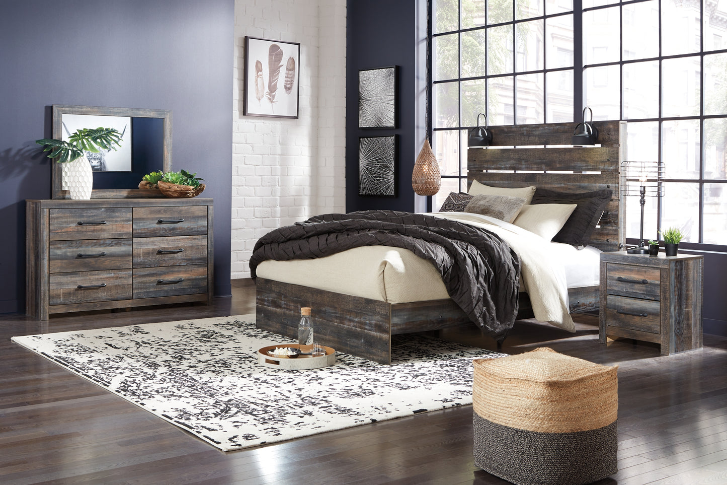 Drystan Panel Bed With Mirrored Dresser And Chest