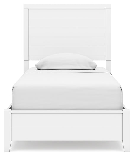 Binterglen Panel Bed
