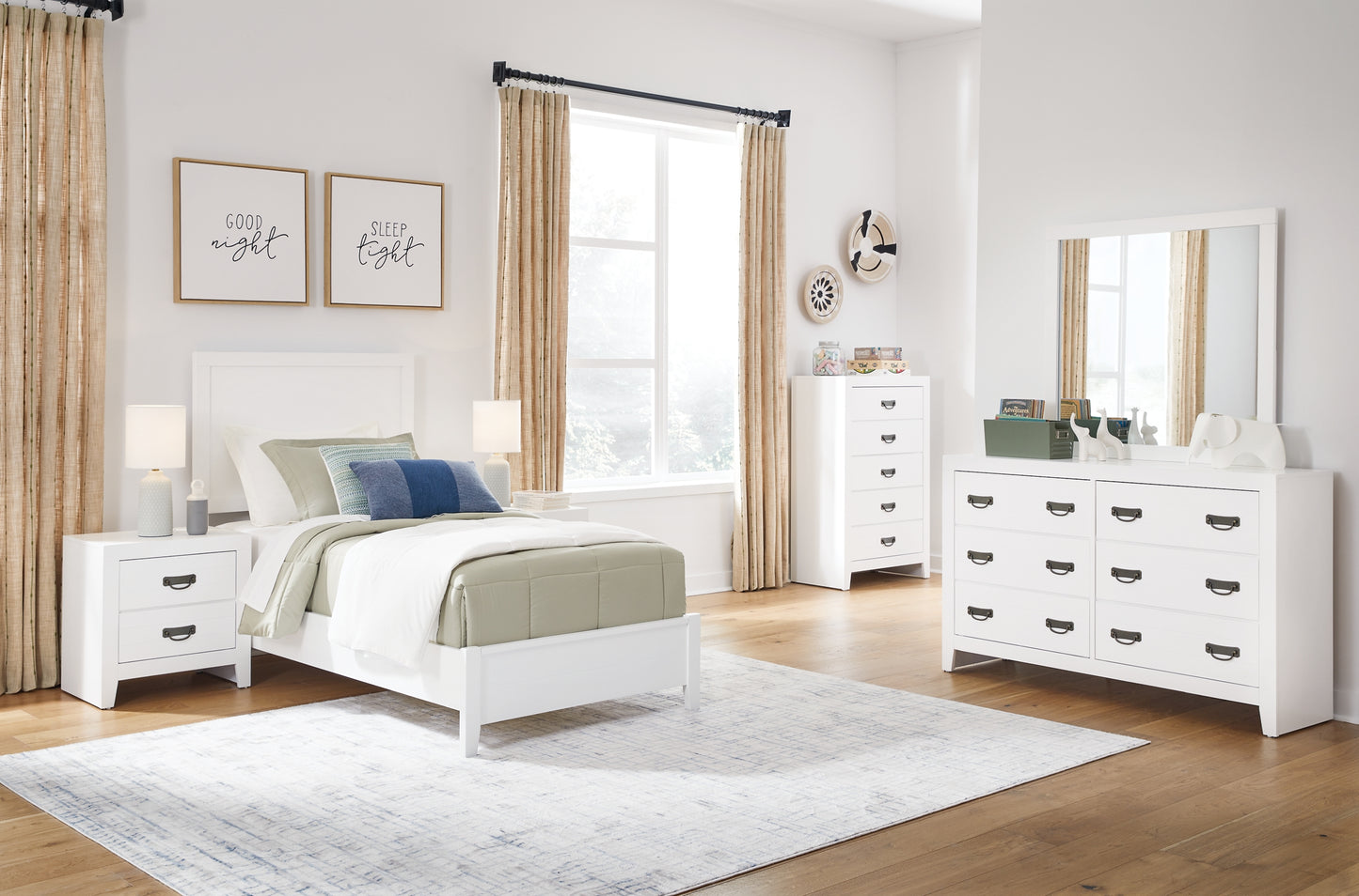 Binterglen Panel Bed