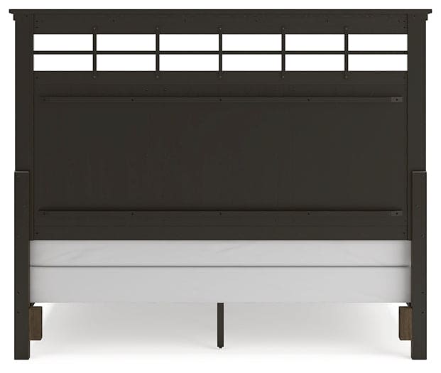 Shawbeck Panel Bed