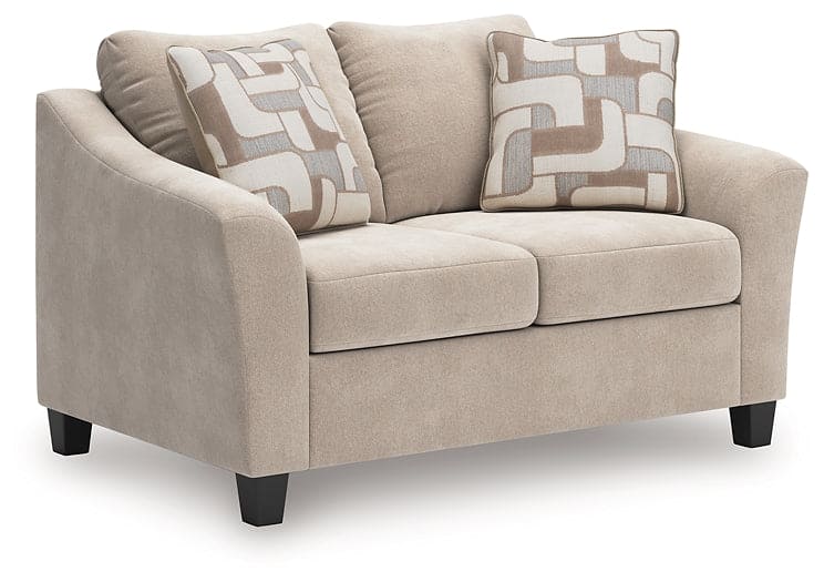 Willarae Loveseat