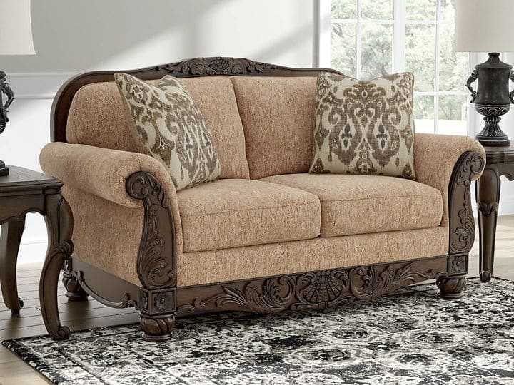 Chelsworth Loveseat