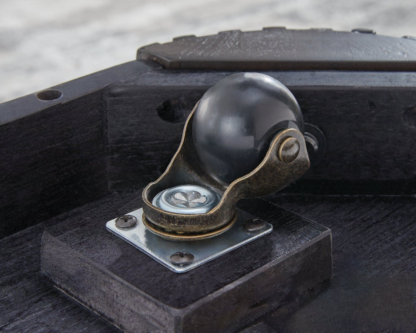 Carlibrie Lift Top Cocktail Table