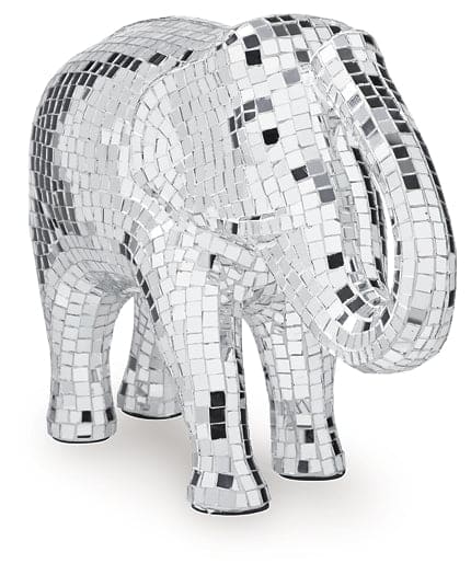 Ashley Express - Hallmont Sculpture