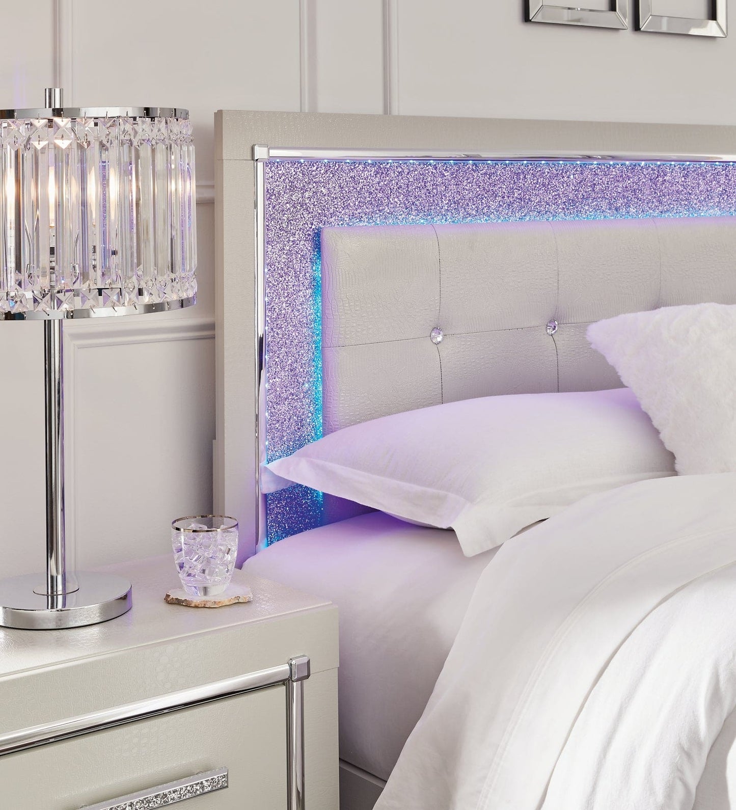 Zyniden King Upholstered Panel Headboard with Mirrored Dresser and Nightstand