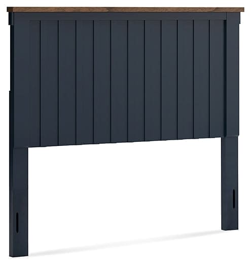 Landocken Full Panel Headboard with Mirrored Dresser and Chest