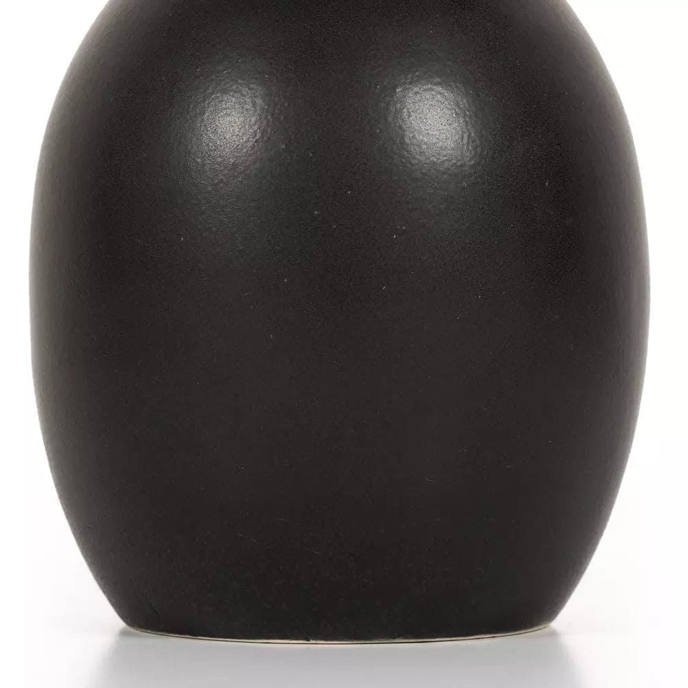 Ilari Vase