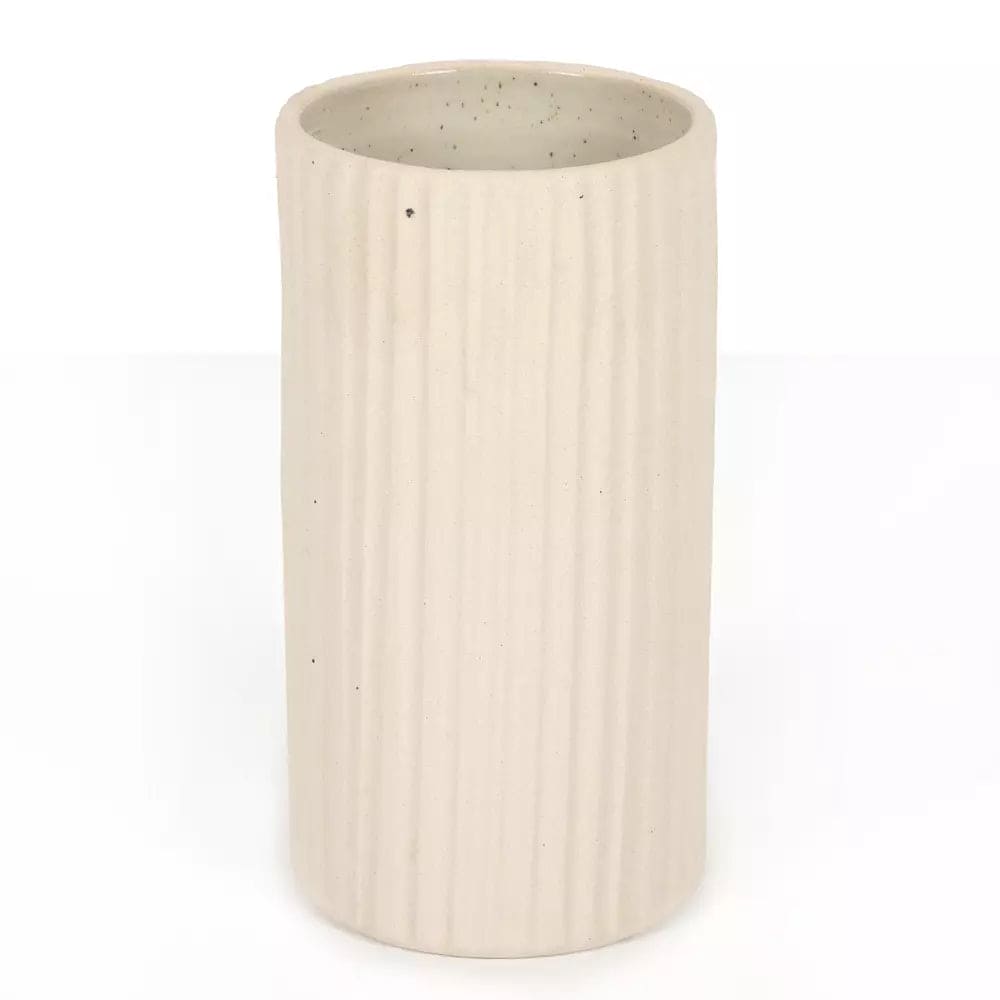 Julio Vase