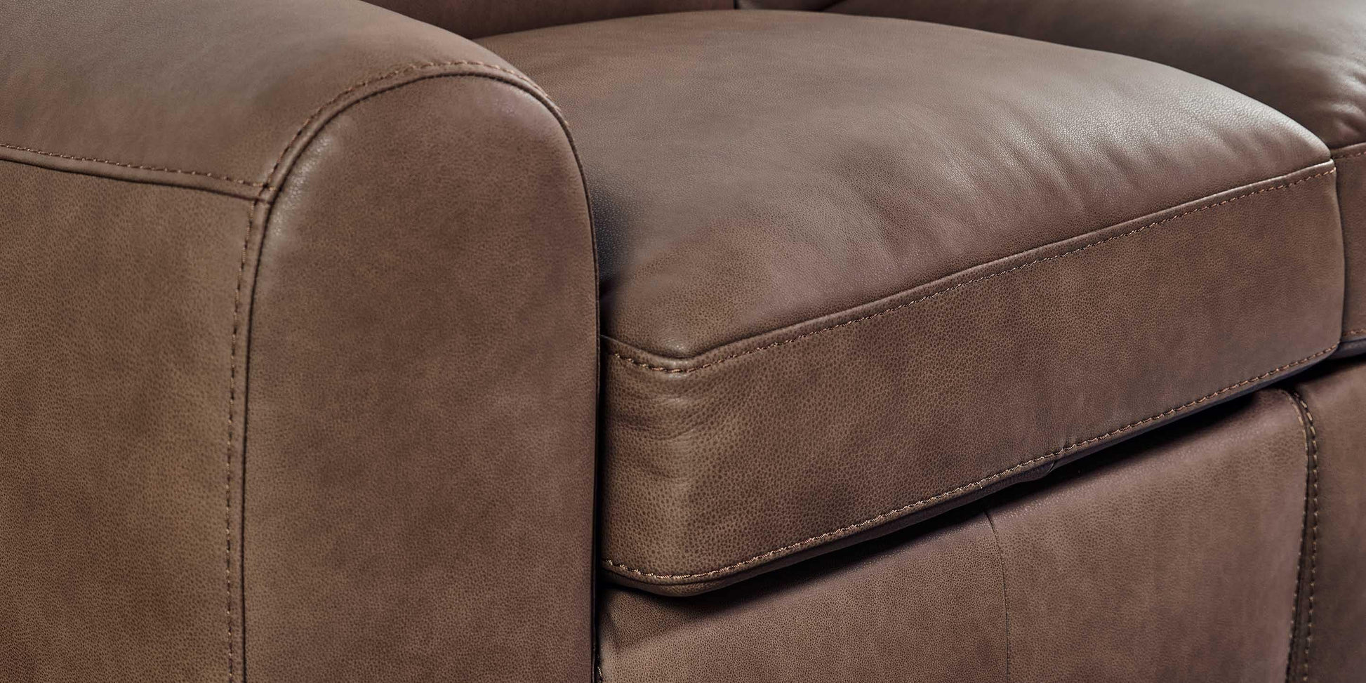 Bassett Club Level Sonny Leather Power Reclining Sofa — Bassett manufacturer gallery — Sofa w/ Power image number 9