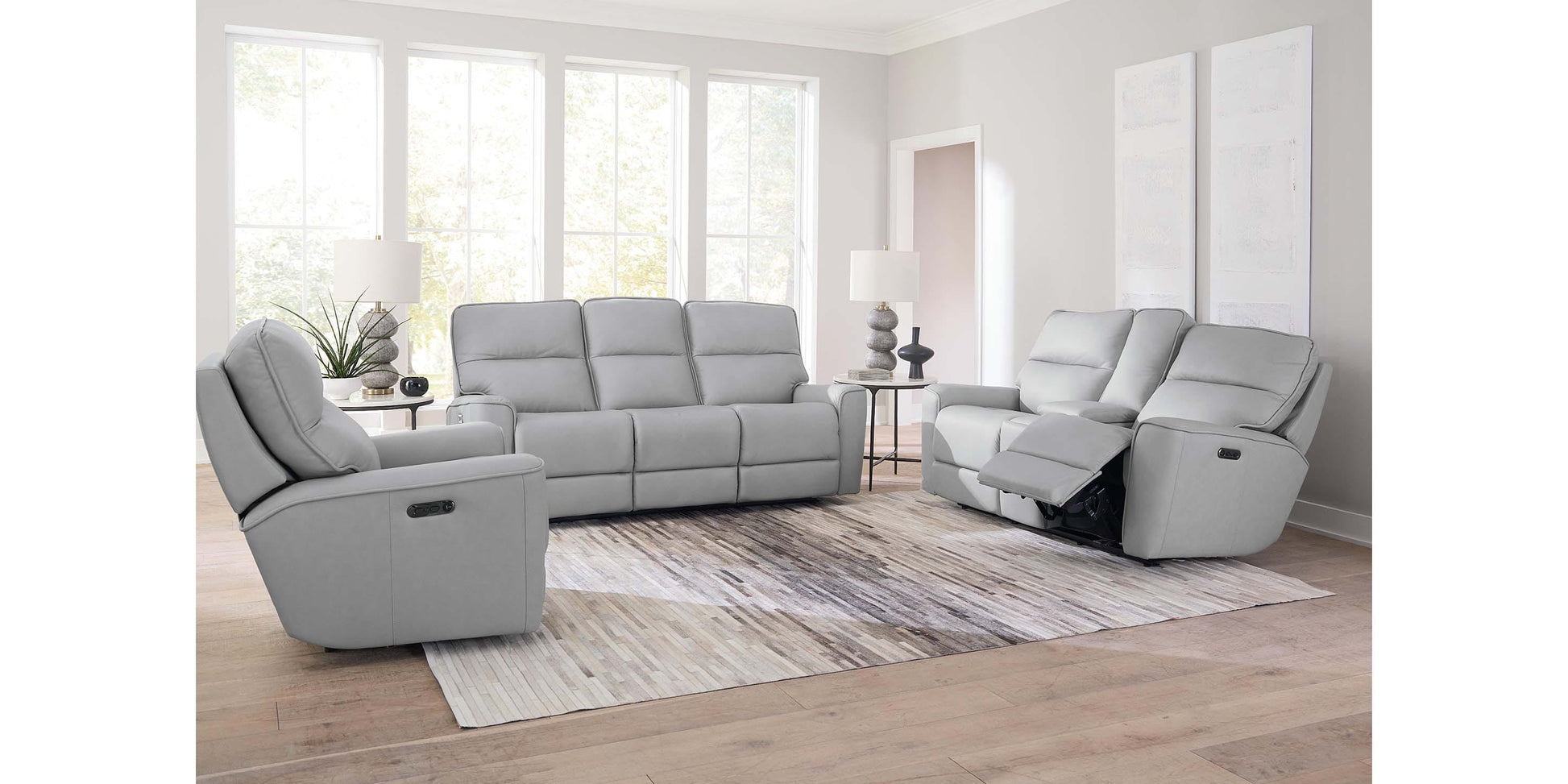 Bassett Club Level Kenneth Leather Power Reclining Sofa — Bassett manufacturer gallery — Power Sofa image number 2
