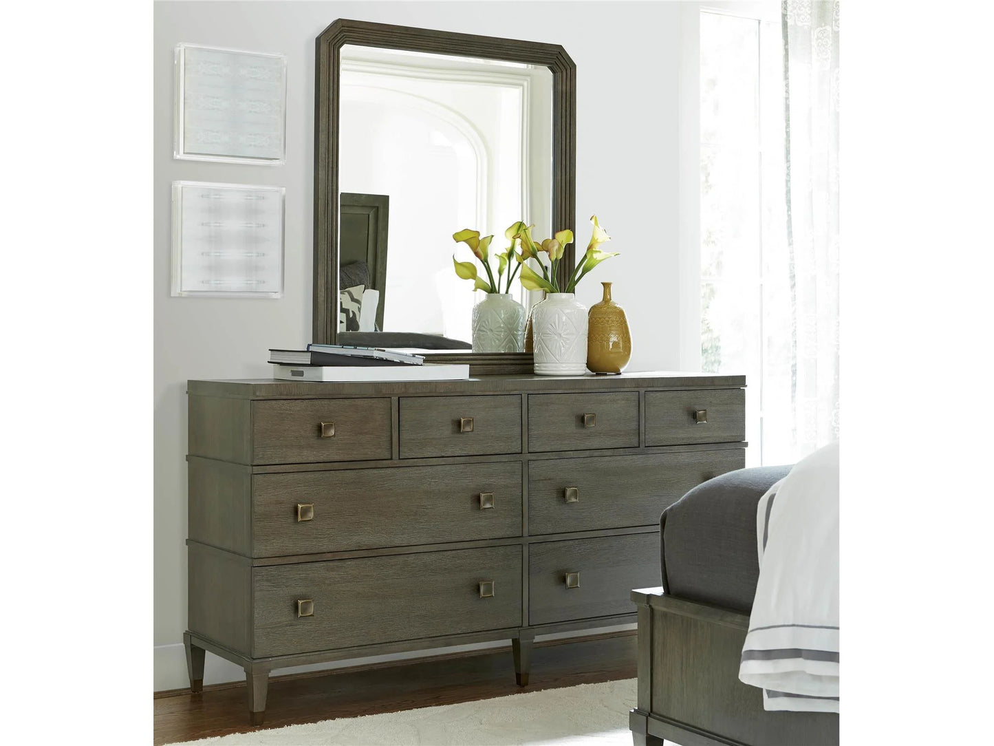 UNIVERSAL - THE PLAYLIST DRESSER