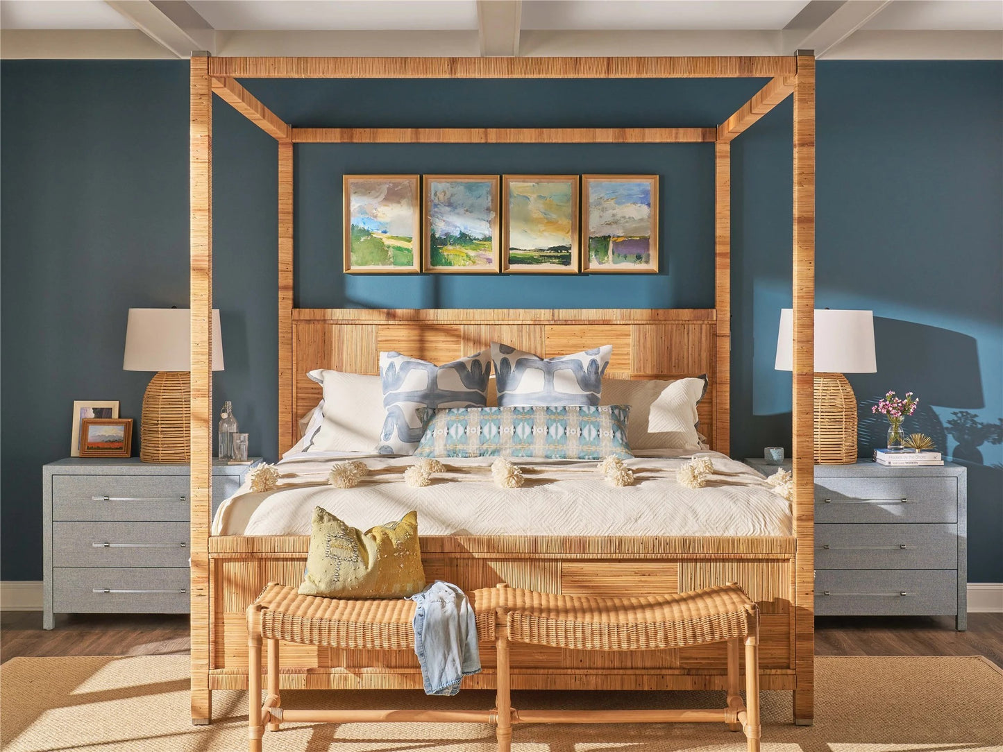 Universal - Weekender Coastal Living Home Chatham Poster Bed King