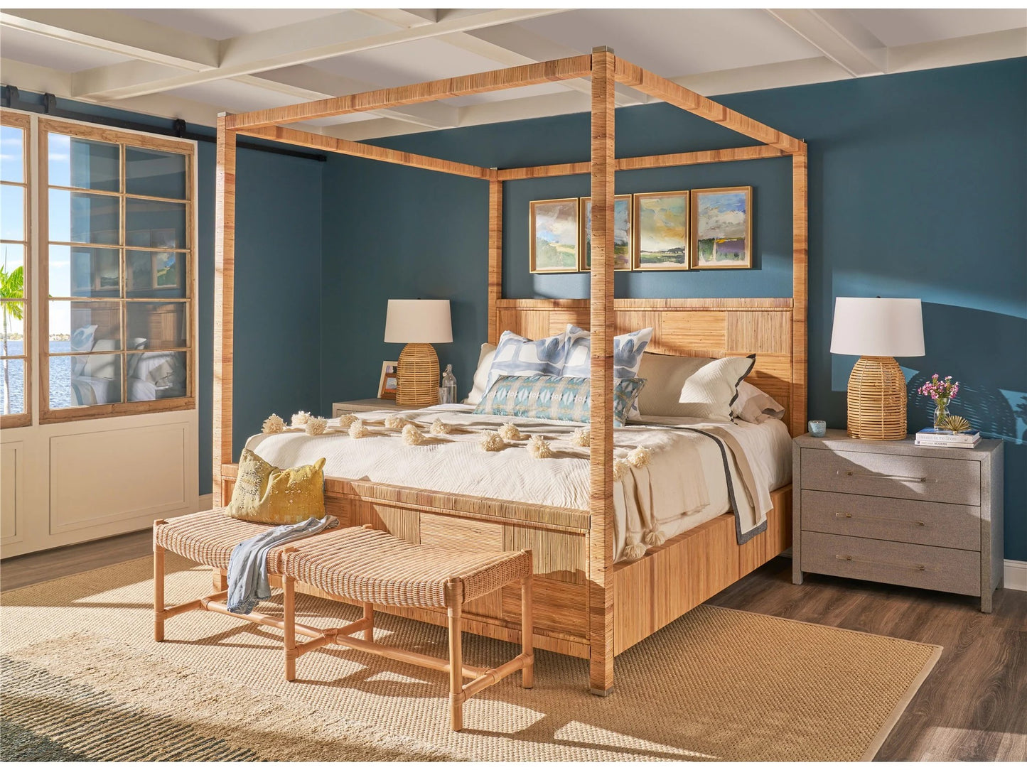 Universal - Weekender Coastal Living Home Chatham Poster Bed King
