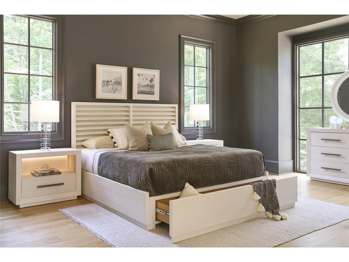 Universal - Oasis-Coastal Living Home Shoreline Panel Storage Bed Queen