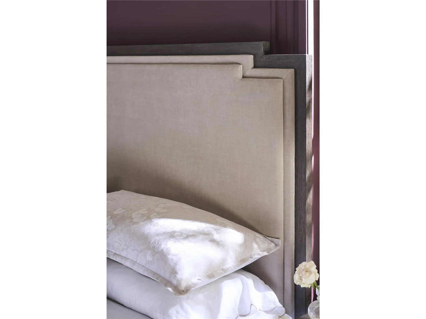 Universal - Montclair Cocoa Bed Queen