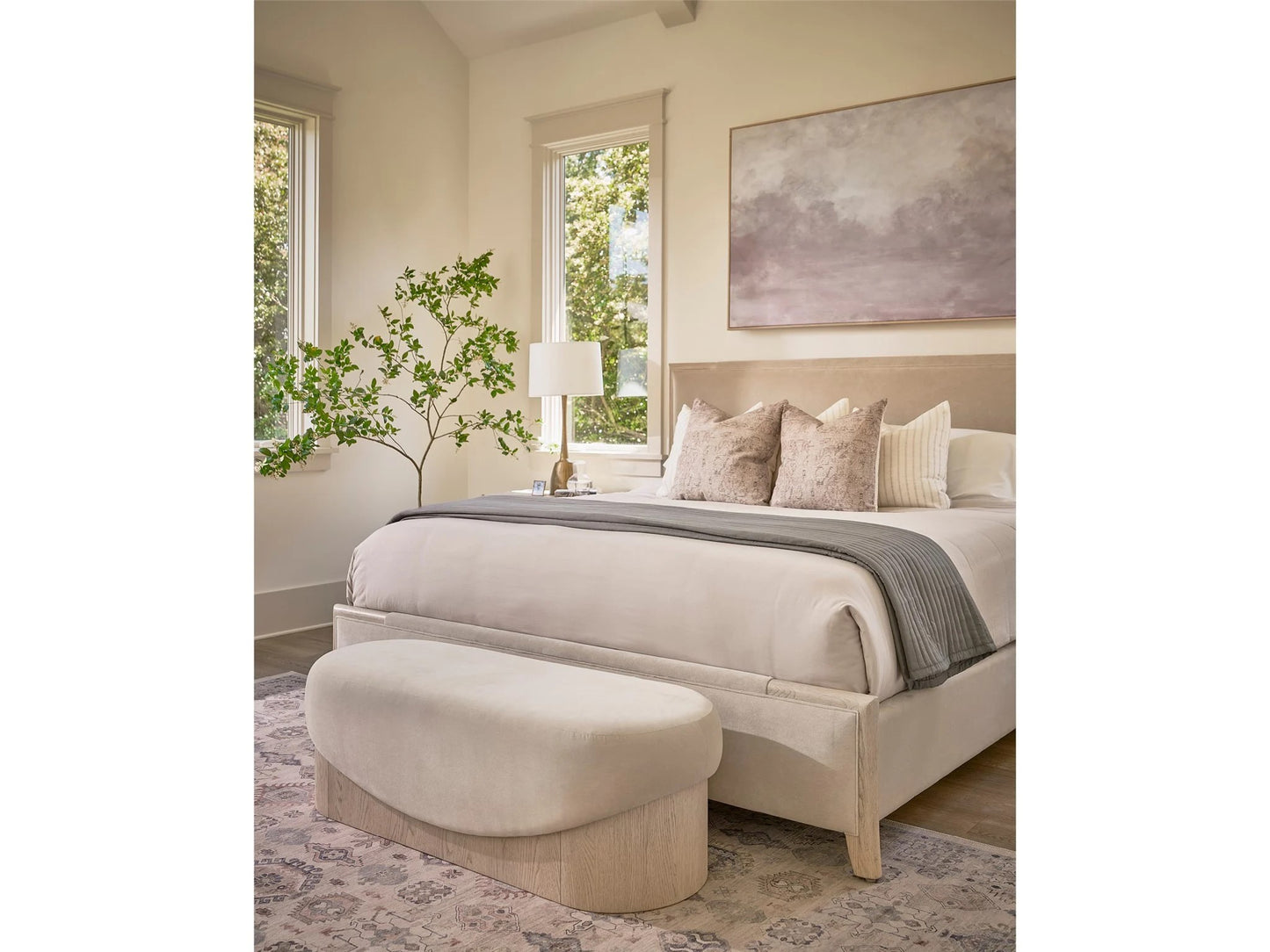 Universal - Velora Upholstered Bed King